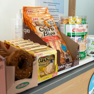 Descobreix els productes de la nostra botiga a Montmeló Veterinaris: alimentació, complements, accessoris i tot el que el teu animal necessita per a una vida saludable i feliç. Descobreix els productes de la nostra botiga a Montmeló Veterinaris: alimentació, complements, accessoris i tot el que el teu animal necessita per a una vida saludable i feliç.