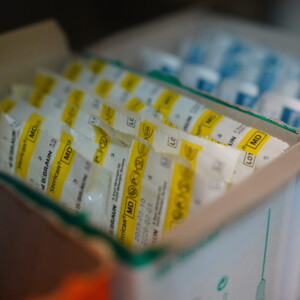 Montmeló Veterinaris ofereix una àmplia gamma de serveis veterinàris, incloent analítiques completes, cirurgia, radiografies, assessorament nutricional i més. Amb professionals dedicats i instal·lacions de primera classe, els teus animals estan en bones mans. Visita'ns avui mateix! Montmeló Veterinaris ofereix una àmplia gamma de serveis veterinàris, incloent analítiques completes, cirurgia, radiografies, assessorament nutricional i més. Amb professionals dedicats i instal·lacions de primera classe, els teus animals estan en bones mans. Visita'ns avui mateix!